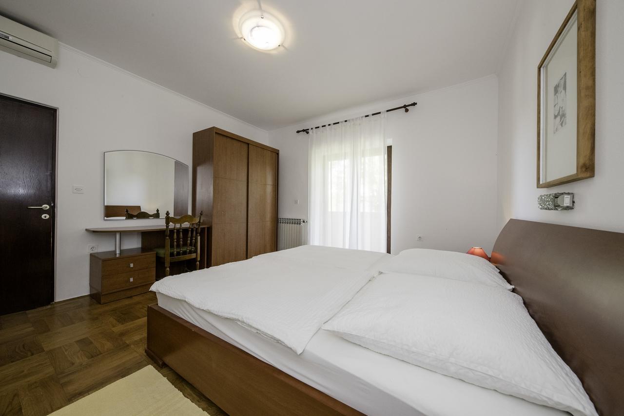 Apartments Dedic Supetarska Draga Exterior foto